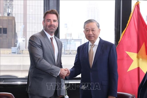 US businesses promise further investment in Vietnam