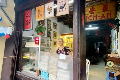 Hang Can Street: Ancient charm of modern capital