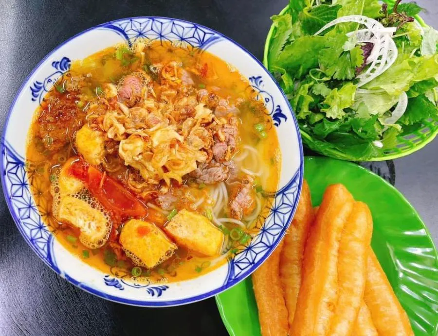 Authentic Hanoi Old Quarter bun rieu: Irresistible charm