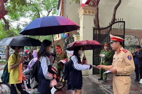 Hanoi raises road safety awareness among students