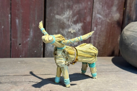 A Hanoi artisan turns straw into appealing tourism product