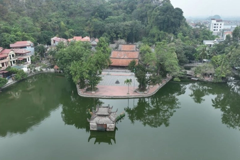 Thay Pagoda Scenic Complex: Typical for Vietnamese architecture