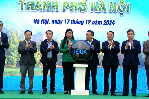 Mayor of Hanoi urges people to protect environment