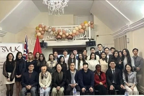 10th Congress of Vietnamese Student Association in UK boosts youth movement