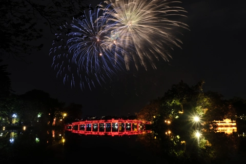 Fireworks to light up skies over Hanoi for New Year celebrations