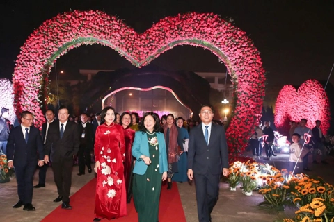 Me Linh Flower Festival kicks off