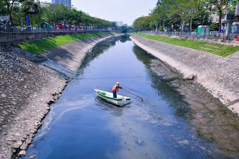 Hanoi seeks to revitalize To Lich River