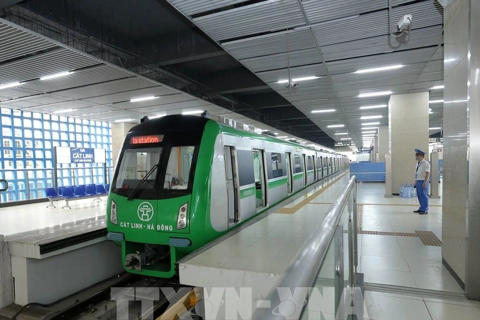 Hanoi Metro signs deal to develop green transportation