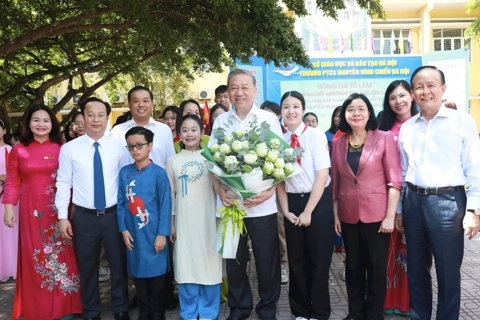 “Not left behind”: Party Chief To Lam brings message of hope to special-needs students in Hanoi