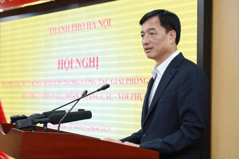 Hanoi vows to speed up mega projects 
