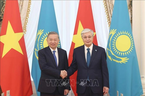 Vietnam, Kazakhstan forge strategic partnership in new era of ties
