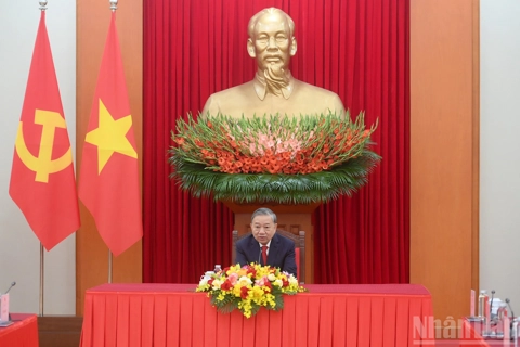 Vietnam-China leaders reaffirm strategic ties in post-14th Party Congress call