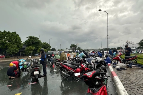 Hanoi warned of thunderstorms and lightning on September 30 afternoon