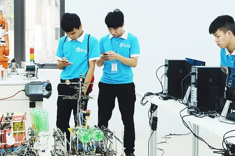 Hanoi develops quality manpower
