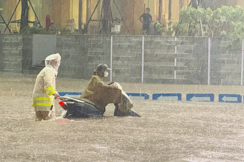 Hanoi, northern provinces on high alert for floods after Typhoon Matmo