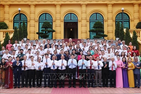 President hails role of artisans in cultural promotion
