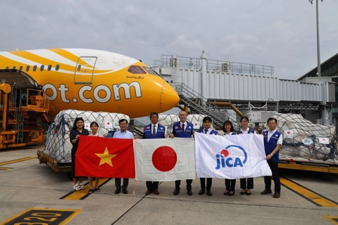 First int’l relief supplies reach Hanoi to support disaster-hit areas
