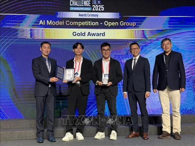 Image hình ảnh hình ảnh Nguyễn Hoàng Long - Vietnamese engineers win Global AI Challenge on construction
