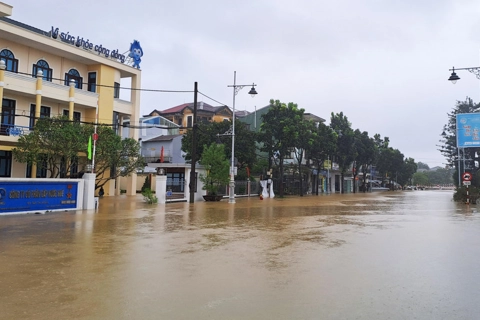 Urgent response and immediate relief to severe floods in central Vietnam