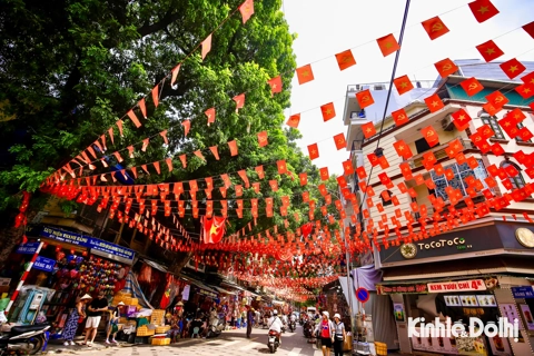 Hanoians express hopes for bold, visionary reforms at Party Congress
