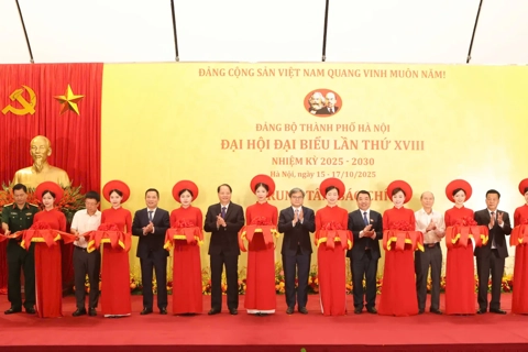 Hanoi inaugurates Press Center for 18th Municipal Party Congress
