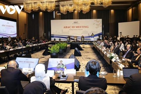 Public-private cooperation key to boost sustainable growth 