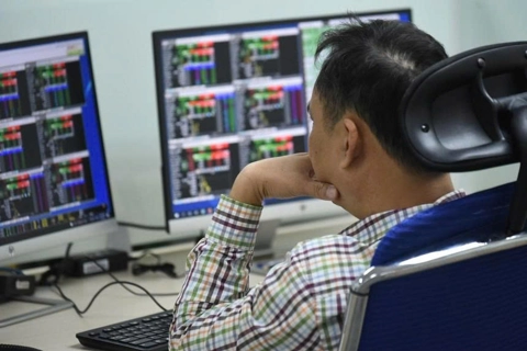 Shares in Vietnam rally for 4th day