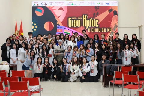 Hanoi students launch Giao Thuoc 2025 cinema program celebrating Asian cultures