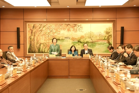 Hanoi lawmakers propose solutions to boost technology use in insurance businesses
