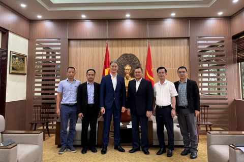 Hanoi pledges continued support for Thang Long Industrial Park
