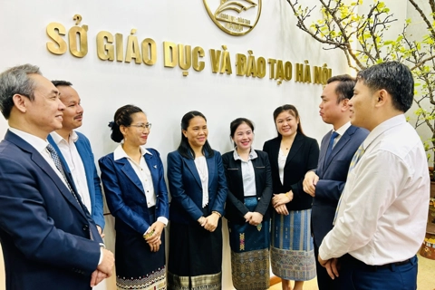 Hanoi trains Vientiane's vocational instructors
