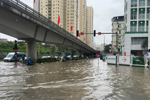 Two-tier local government model strengthens Hanoi’s efforts to end urban flooding
