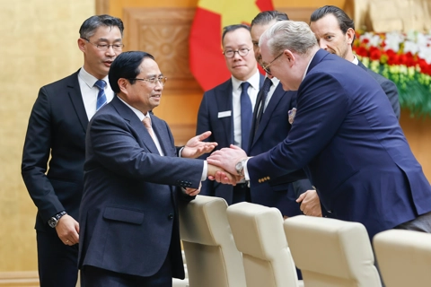 Swiss and European firms back Vietnam’s push for double-digit growth, finance hub
