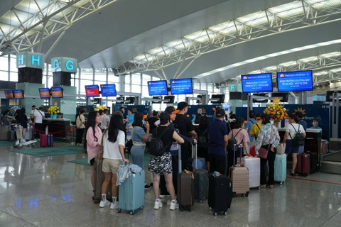 Vietnam Airlines resumes non-stop Hanoi-Moscow flights
