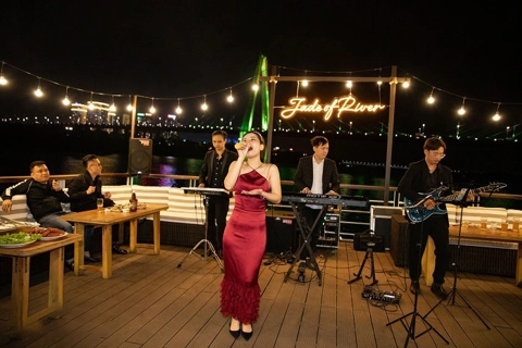 Red River sunset cruise offers new weekend escape in Hanoi