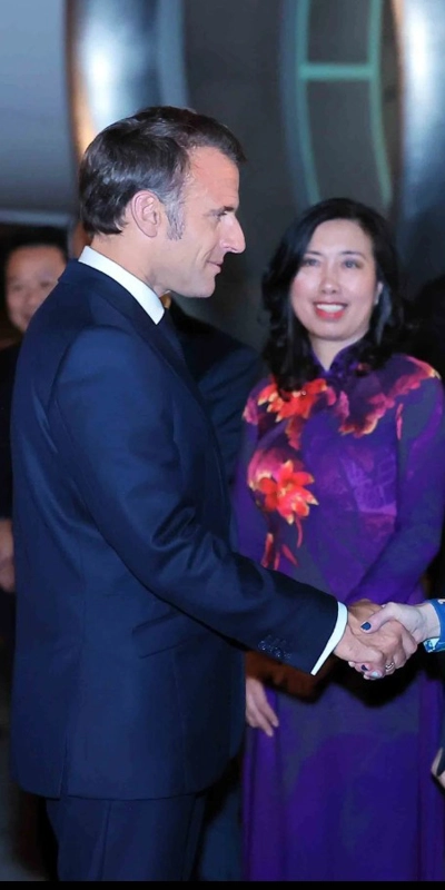 French President Macron visits Vietnam, signs US$10 billion in deals