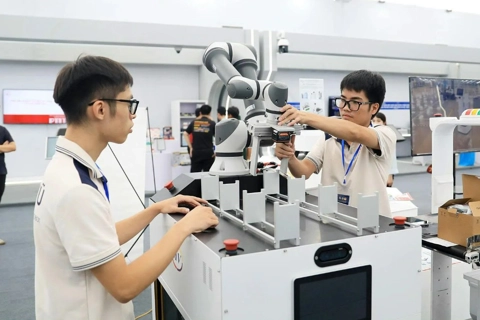 Hanoi authorities accelerate science, technology and digital transformation tasks
