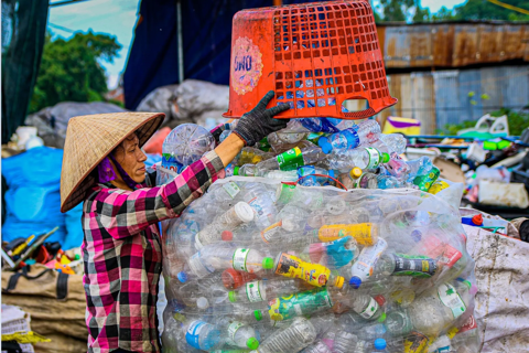Comprehensive waste management reform is necessary for Hanoi to address emissions