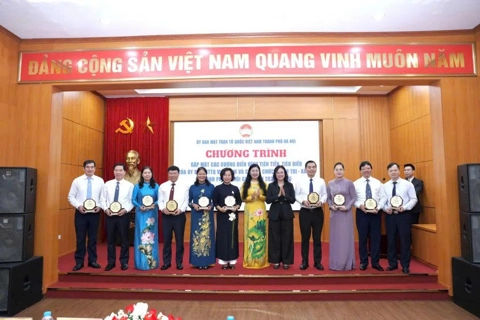 Hanoi honors 80 exemplary figures in patriotic emulation

