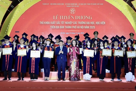 Young valedictorians honored as Hanoi opens doors to skilled future contributors