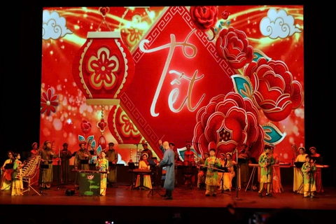 International New Year art program strengthens friendship and cultural exchange in Hanoi
