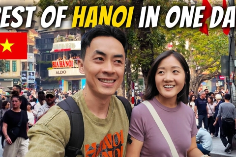 Following international tourists to explore Hanoi cuisine