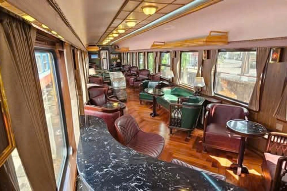 Hanoi-Haiphong luxury tourist train launched