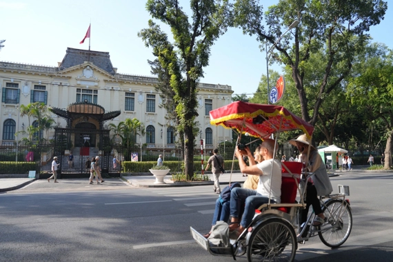 Hanoi trains cyclo drivers to raise tourism standards
