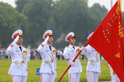 Hanoi readies for a festive national holiday rush