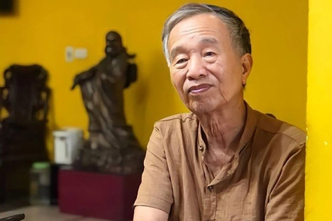 Hanoi artisan keeps ancient craft alive