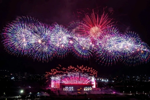 Tonight: Hanoi lights up with cultural spectacle and fireworks for 14th Party Congress