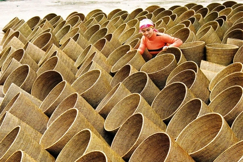 Explore how Hanoi’s artisan keeps bamboo weaving craft alive