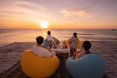 Vietnamese travelers embrace new ways to holiday this summer