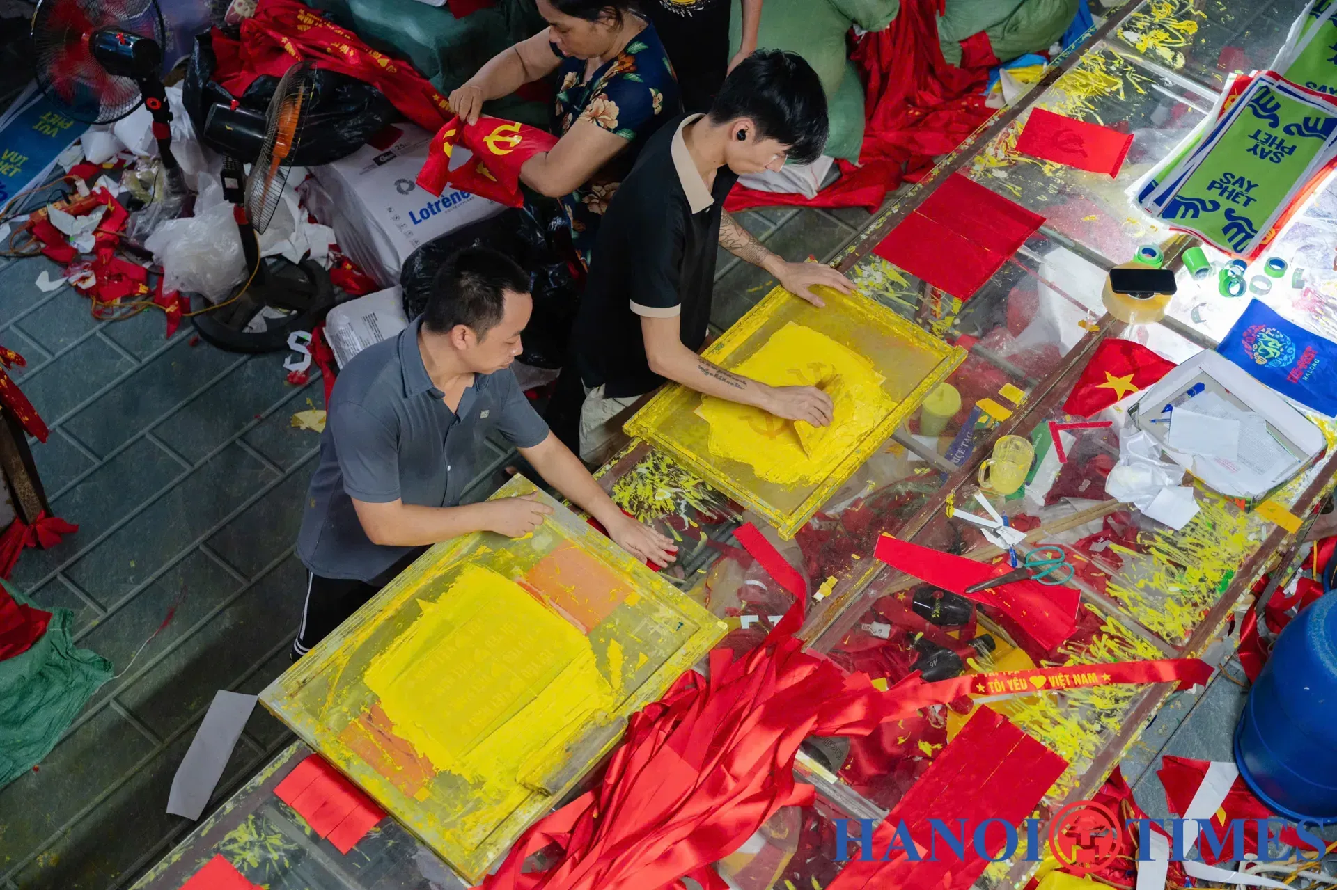 Hanoi village cultivates national pride for generations- Ảnh 6.
